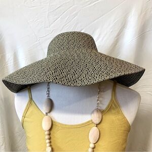 FLORIA Stylish Black and Cream Wide Brim Sun Hat